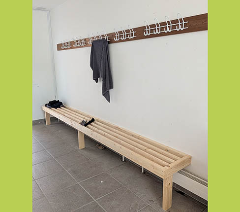 Opsætning af ribber og knager + custom made bænk